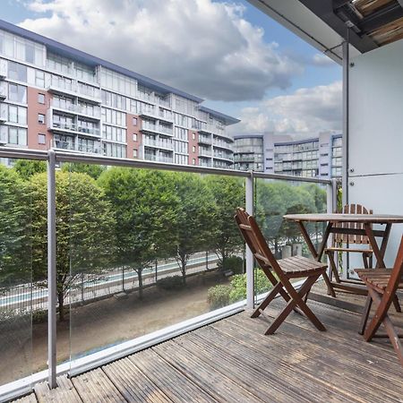 Riverside Apartment Londen Buitenkant foto