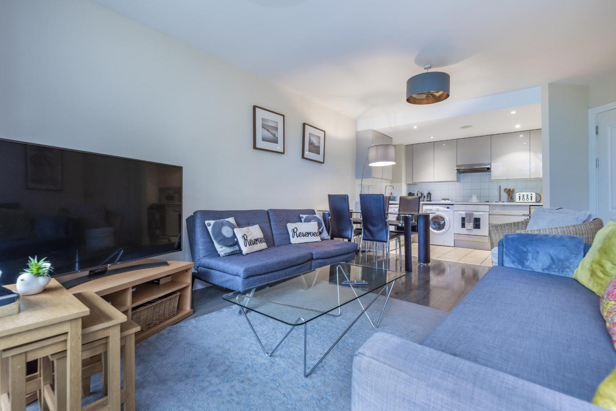 Riverside Apartment Londen Buitenkant foto