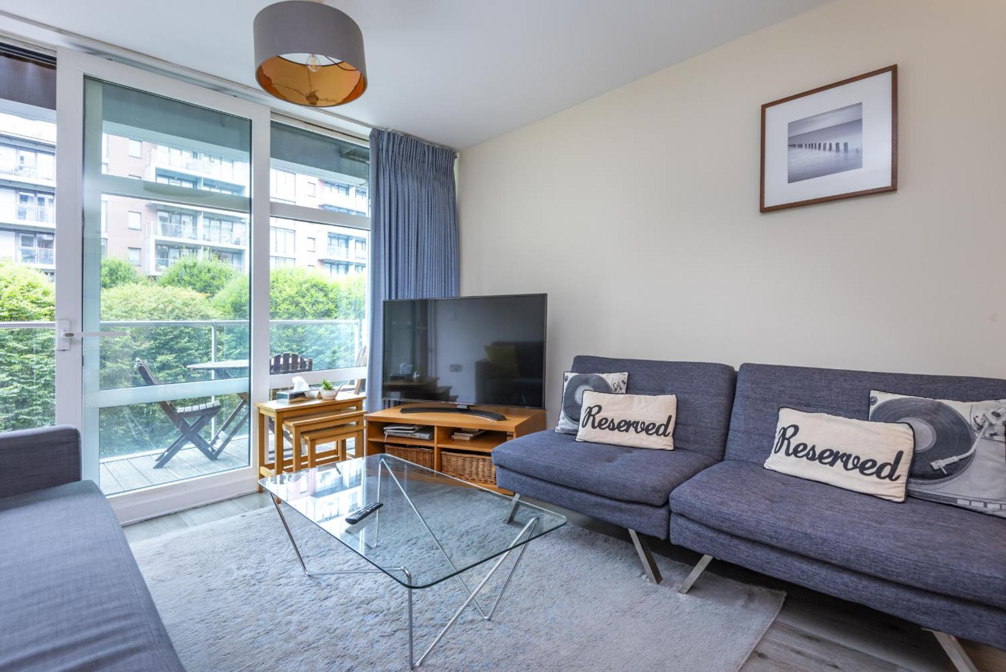 Riverside Apartment Londen Buitenkant foto
